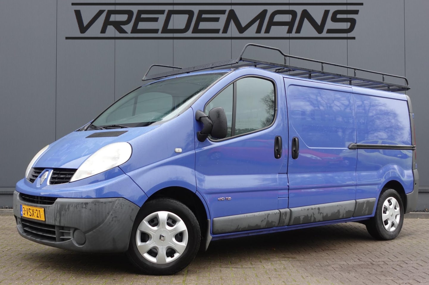 Renault Trafic - 2.0 dCi T29 L2H1 Générique NAP 2X SCHUIFDEUR! - AutoWereld.nl