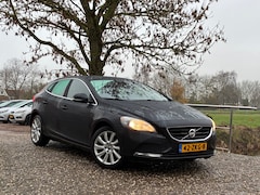 Volvo V40 - 1.6 T3 Momentum | Cruise + Clima + Goed ONDH. nu € 8.975,
