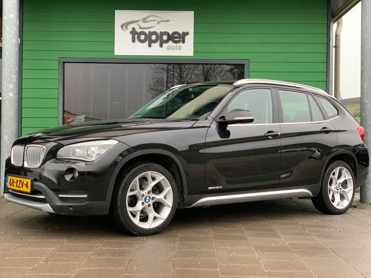 BMW X1 - SDrive20i Upgrade Edition | Automaat | Navi | Cruise Control | LED | - AutoWereld.nl