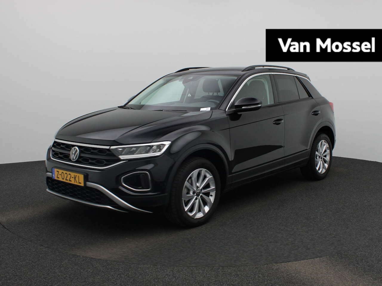 Volkswagen T-Roc - 1.5 TSI Life Edition | 150 PK | Automaat | Navigatie | Keyless | Airco | Trekhaak | Blinds - AutoWereld.nl