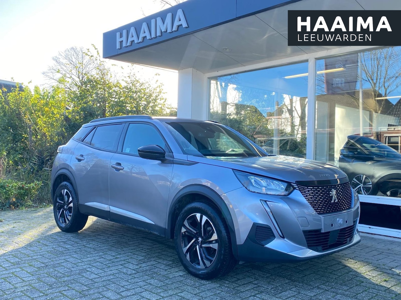 Peugeot 2008 - 1.2 PureTech Allure Pack | Automaat | Camera | Climate- en Cruisecontrol | LMV | Apple Car - AutoWereld.nl