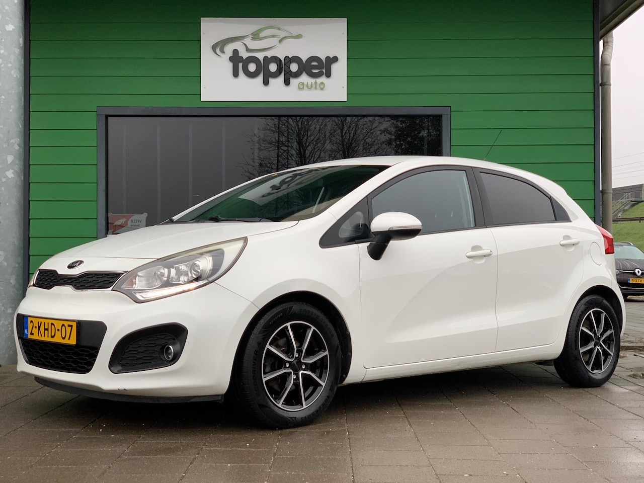 Kia Rio - 1.2 CVVT Plus Pack | Navigatie | Elektrische Ramen | LED | - AutoWereld.nl
