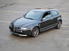 Alfa Romeo 147 - 3.2 V6 GTA