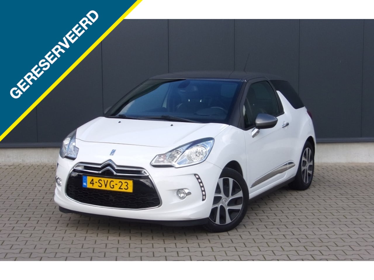 Citroën DS3 - 1.2 VTi So Chic | 1 Eigenaar | 90.000 km | N.A.P | Navigatie | P - AutoWereld.nl