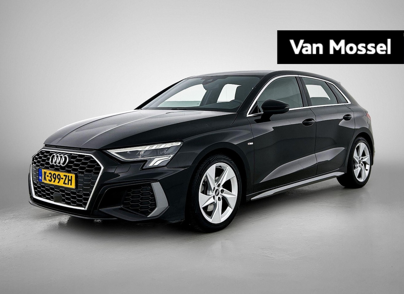 Audi A3 Sportback - 35 TFSI S edition 150 PK | S-Line | Automaat | Navigatie | Camera | Parkeersensoren achter - AutoWereld.nl