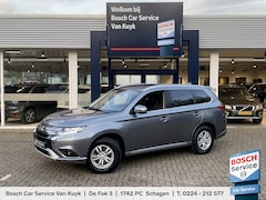 Mitsubishi Outlander - 2.4 PHEV Pure / Automaat / NL-Auto / Dealer-Onderhouden / Stoelverwarming / Cruise-Control