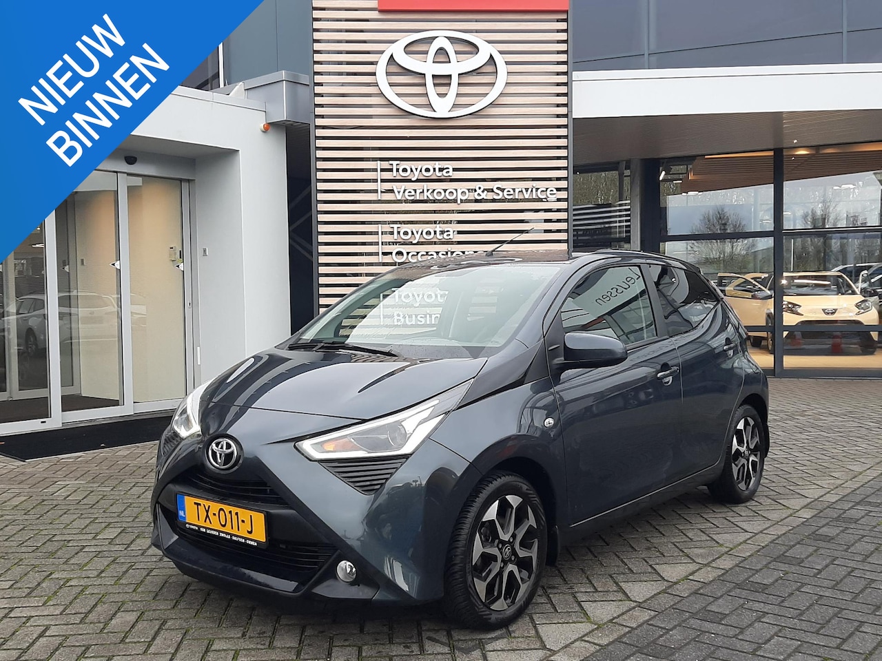 Toyota Aygo - 1.0 VVT-i x-first 1.0 VVT-i x-first - AutoWereld.nl