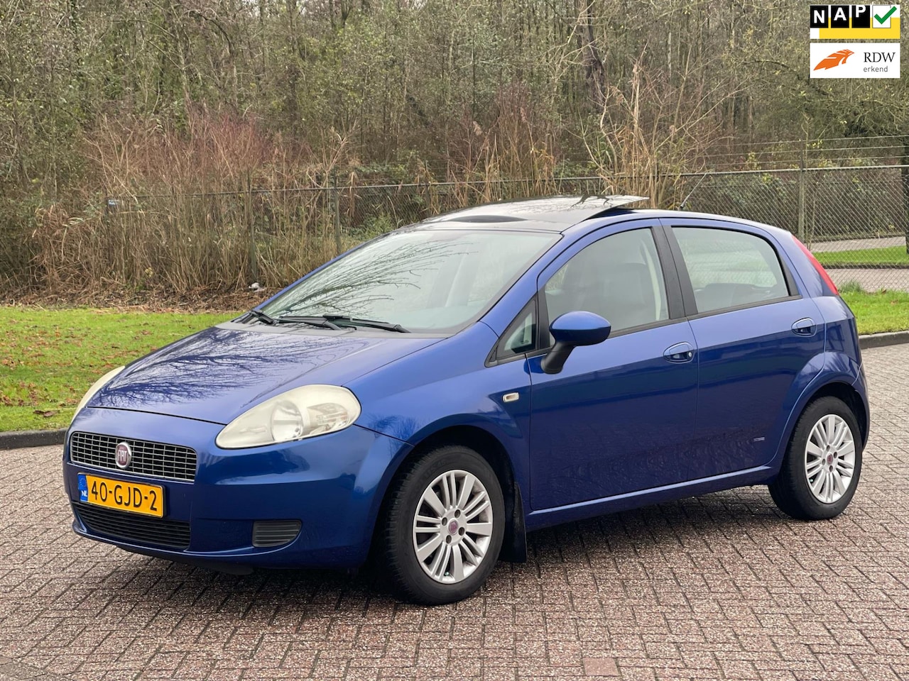Fiat Grande Punto - 1.4 Dynamic/AIRCO/CRUISE/SCHUIFDAK/PANO - AutoWereld.nl