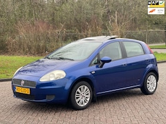 Fiat Grande Punto - 1.4 Dynamic/AIRCO/CRUISE/SCHUIFDAK/PANO