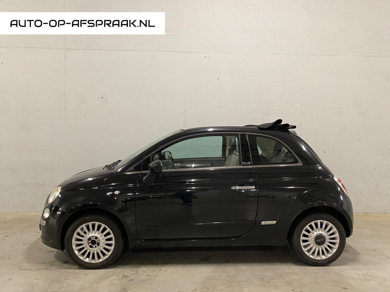 Fiat 500 C - 1.2 Lounge Cabrio Airco APK NAP Leer - AutoWereld.nl