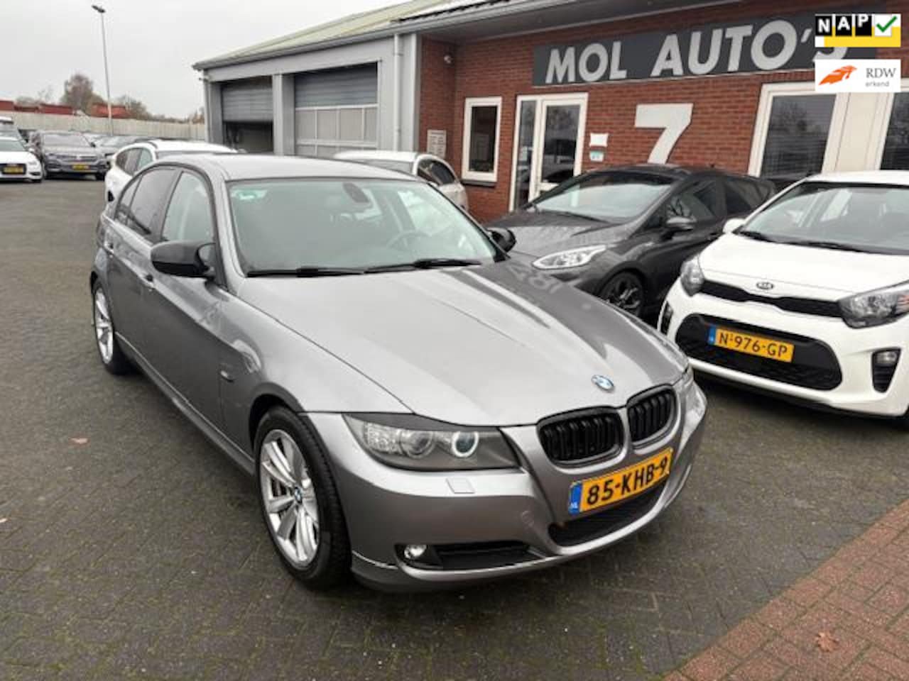 BMW 3-serie - 318i Business Line 318i Business Line , 190000km NAP , Navigatie - AutoWereld.nl