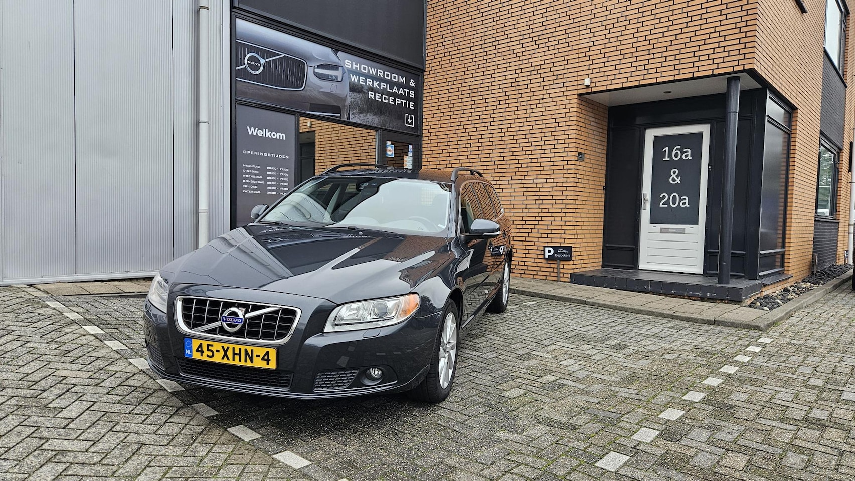 Volvo V70 - 1.6 T4 Limited Edition 1.6 T4 Limited Edition - AutoWereld.nl