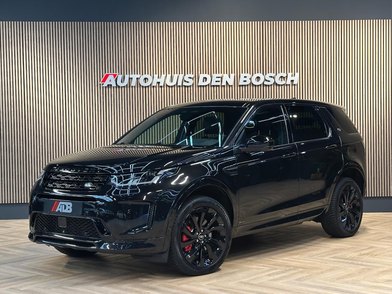 Land Rover Discovery Sport - P300e 1.5 R-Dynamic 309PK Pano - AutoWereld.nl