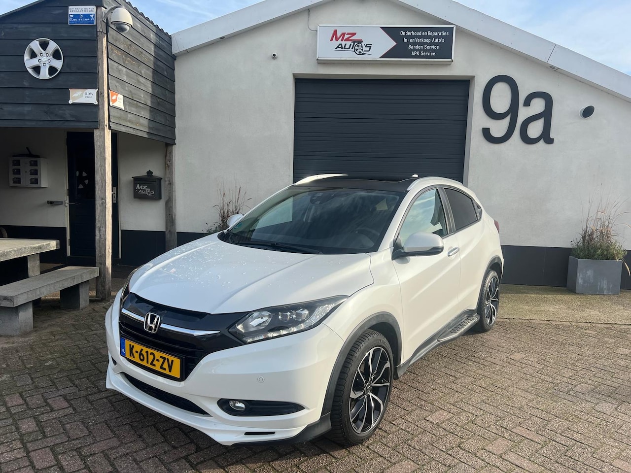 Honda HR-V - 1.5 i-VTEC Executive 1.5 i-VTEC Executive - AutoWereld.nl
