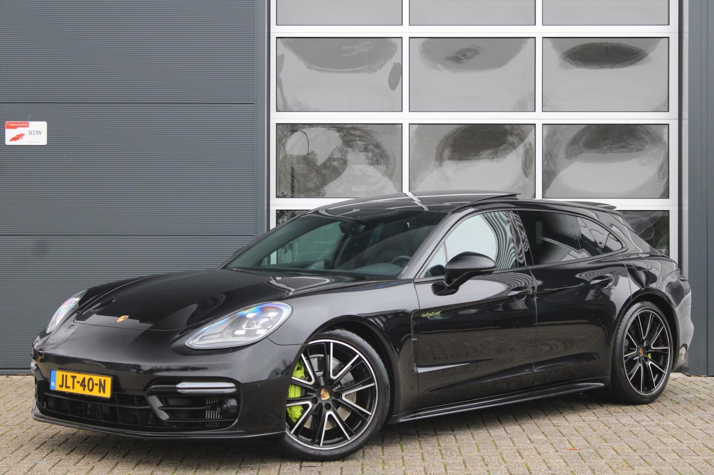 Porsche Panamera Sport Turismo - 2.9 4 E-Hybrid 462pk Sport Design | Pano | Sport Chrono | ACC | Soft Close - AutoWereld.nl