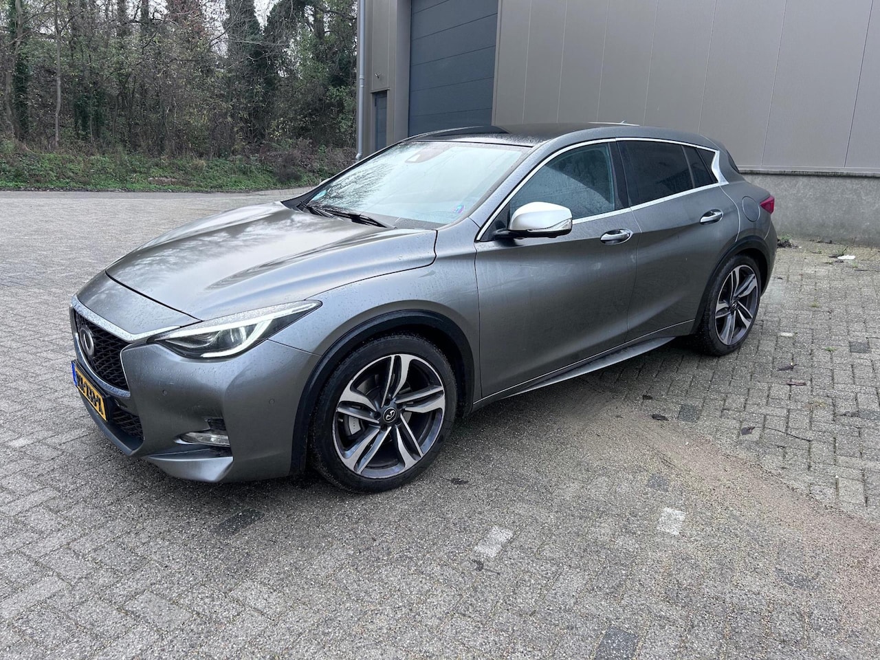Infiniti Q30 - 2.2d Sport AWD 360 - AutoWereld.nl