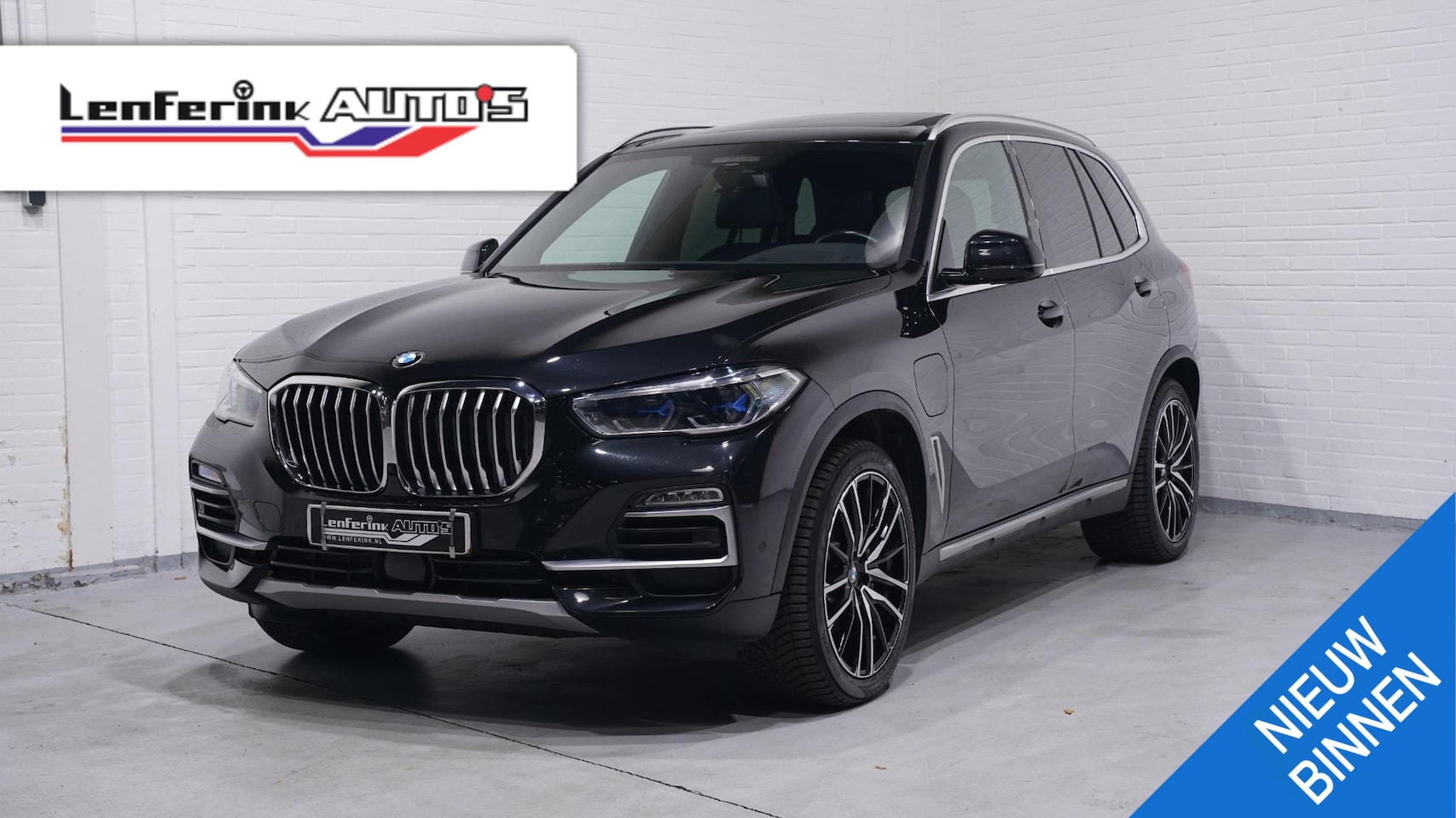 BMW X5 - xDrive45e xLine Panodak Comfortstoelen Harman Kardon Camera Hud Apple Carplay Luchtvering - AutoWereld.nl