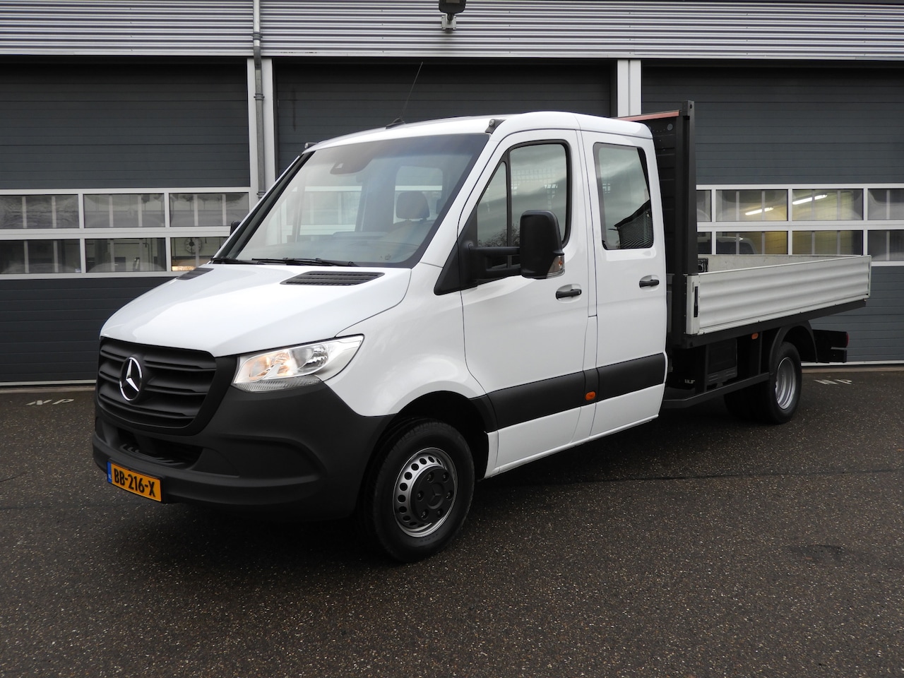 Mercedes-Benz Sprinter - 516 CDI DC AUT PICKUP | AIRCO | MBUX | 7-PERSOONS - AutoWereld.nl