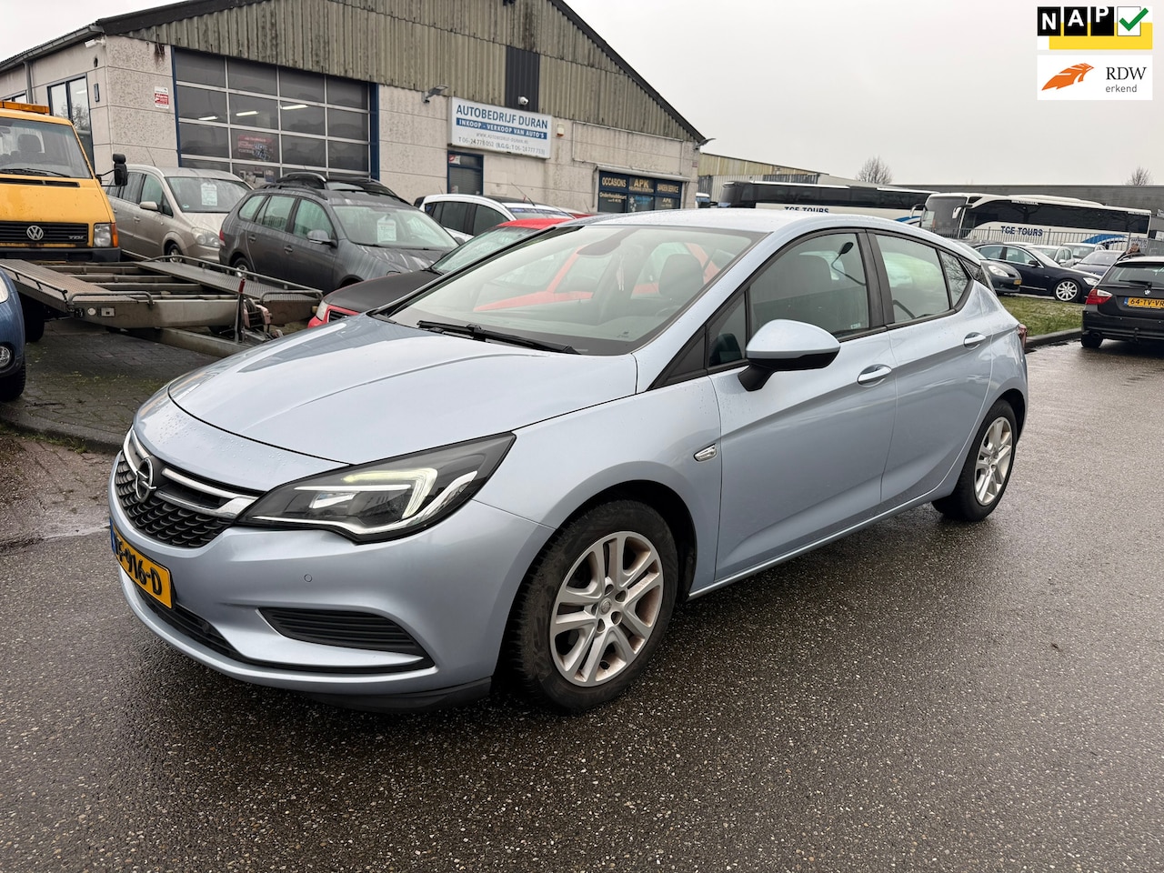 Opel Astra - 1.6 CDTI Online Edition NAV.+ Clima Bj:2017 NAP! - AutoWereld.nl