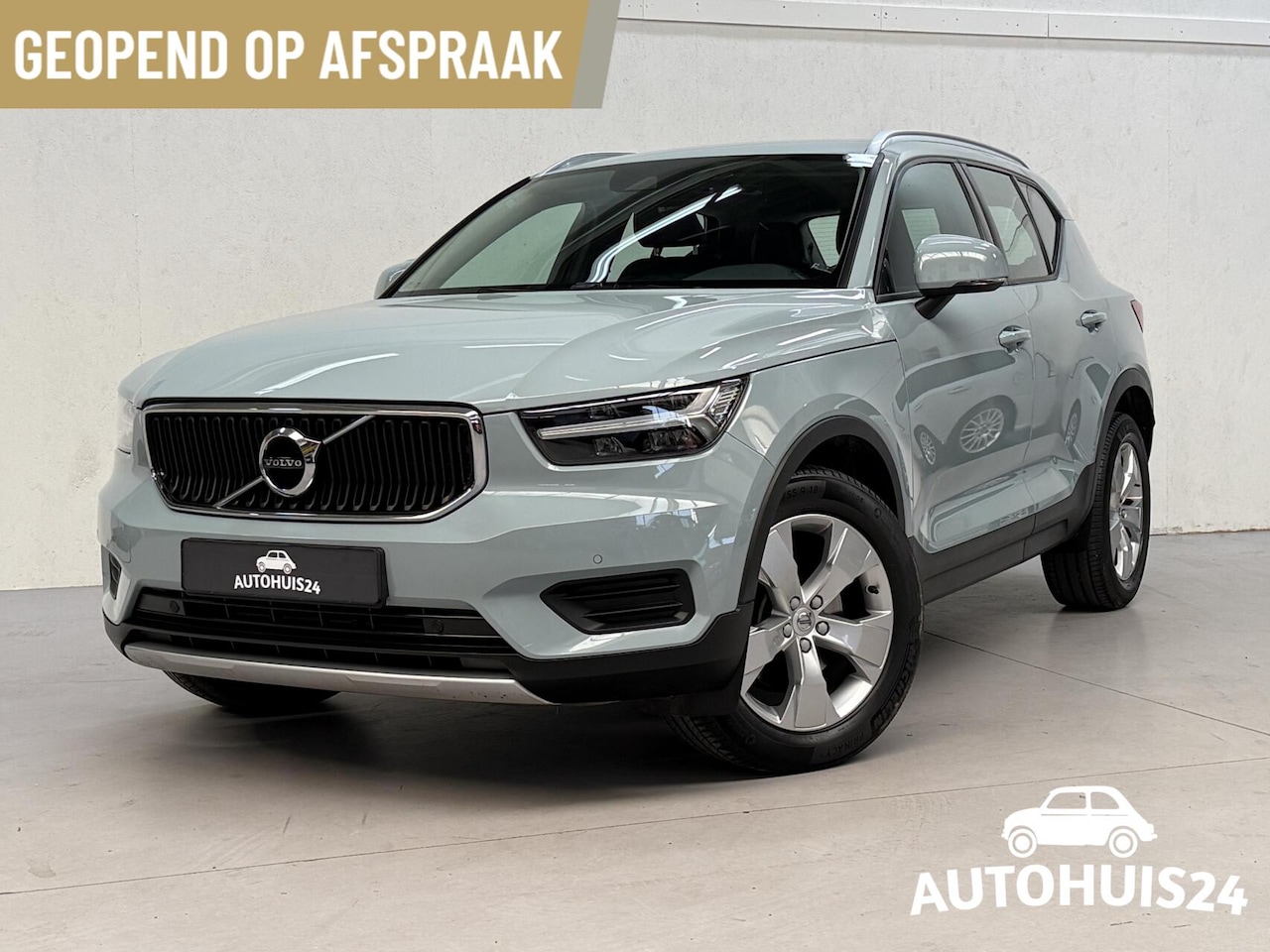 Volvo XC40 - 2.0 T4 Momentum NL-AUTO Trekhaak STANDKACHEL - AutoWereld.nl