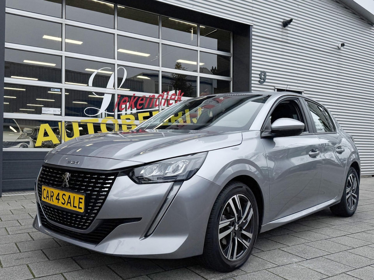 Peugeot 208 - 1.2 PureTech Active Pack - Navigatie/Apple CarPlay I Airco I Sport velgen I LED I PDC I 40 - AutoWereld.nl