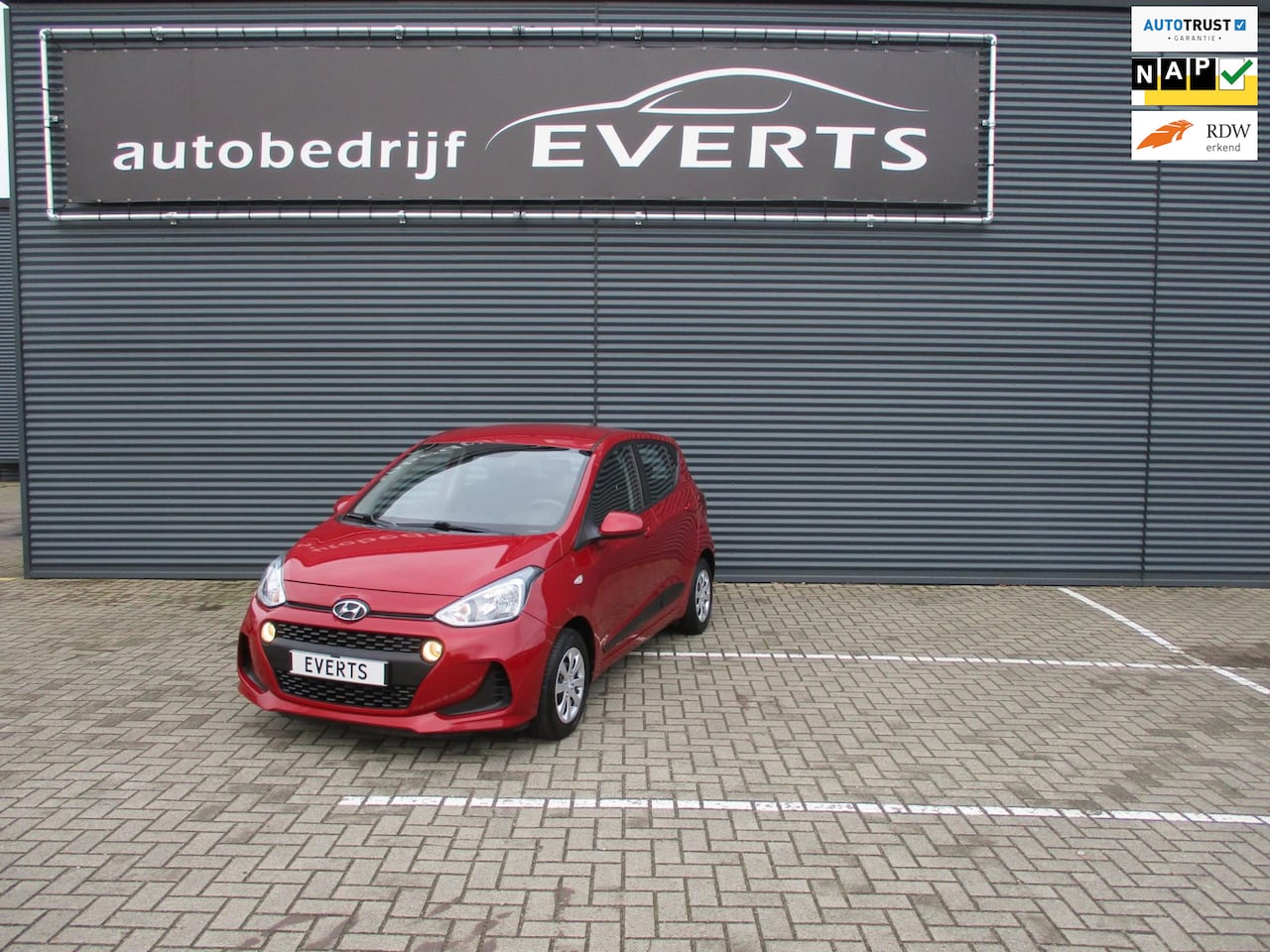 Hyundai i10 - 1.0i Comfort 144611 Km Nap zeer mooie en complete auto nwe type nu scherpe meeneem prijs - AutoWereld.nl