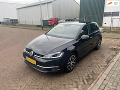 Volkswagen Golf - 1.6 TDI Highline Airco Navi Pdc Voor En Achter Cruise Goedonderhouden Auto