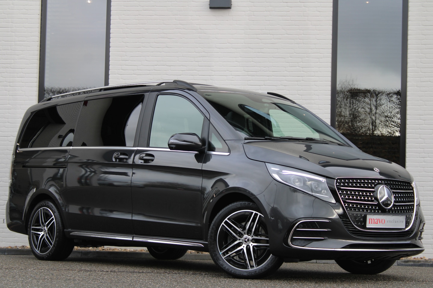 Mercedes-Benz V-klasse - 300d / Exclusive / 4-Matic / 6-Persoons / Panorama / Elec Stoelen / 360 Cam / Burmester / - AutoWereld.nl