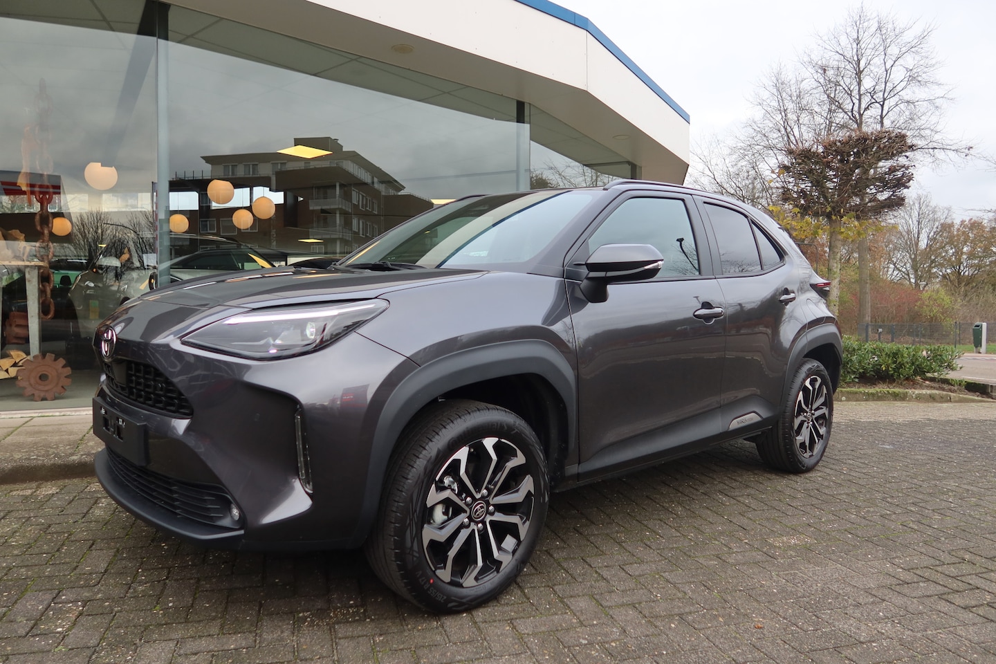 Toyota Yaris Cross - 1.5 Hybrid 130PK Dynamic * NIEUW* STUUR - STOEL verwarming ! - AutoWereld.nl