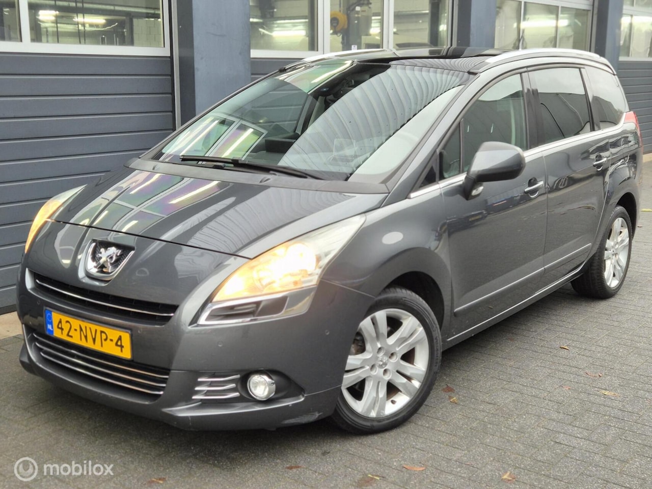 Peugeot 5008 - 1.6T GT 5p | CLIMA | CRUISE | HUD | 17'' | PDC | - AutoWereld.nl