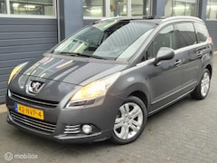 Peugeot 5008 - 1.6T GT 5p | CLIMA | CRUISE | HUD | 17'' | PDC |
