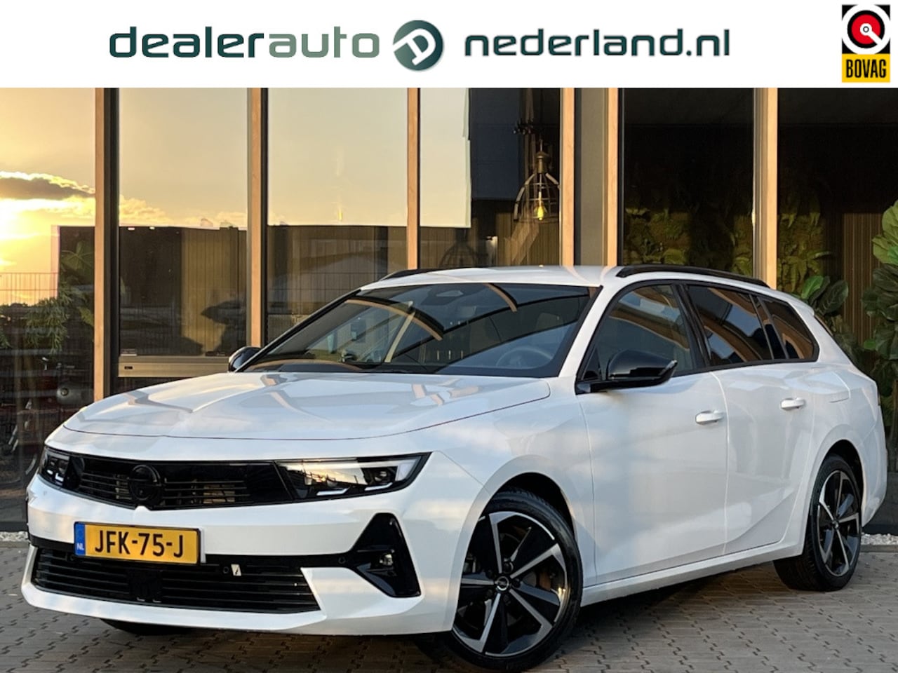 Opel Astra Sports Tourer - 1.6 Turbo Plug In Hybrid Edition 1.6 Turbo Plug In Hybrid Edition - AutoWereld.nl