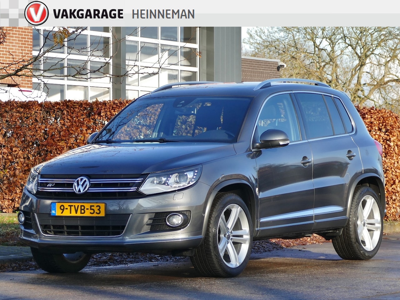 Volkswagen Tiguan - 1.4 TSI R-Line Edition | Xenon | panoramadak | trekhaak - AutoWereld.nl