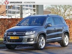 Volkswagen Tiguan - 1.4 TSI R-Line Edition | Xenon | panoramadak | trekhaak