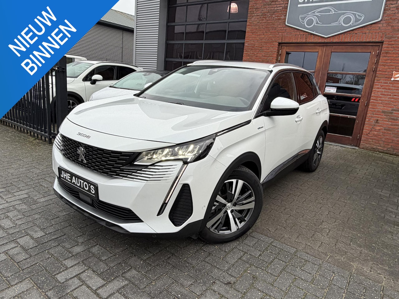 Peugeot 3008 - 1.6 HYbrid 225 Allure | Camera | Dodehoekdetectie | Automatisch inparkeren en meer! - AutoWereld.nl