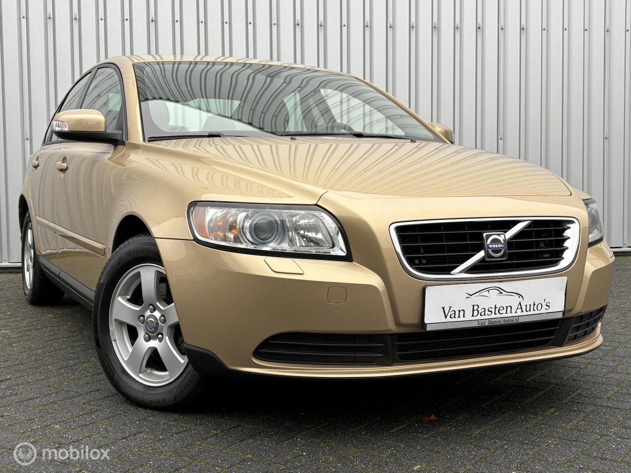 Volvo S40 - 1.8 Momentum | 138dkm | Xenon | Clima | Youngtimer | Volledige historie | - AutoWereld.nl