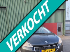 Peugeot 208 - 1.2 VTi Active GOED ONDERHOUDEN - LAGE KILOMETERS - FACTUREN AANWEZIG
