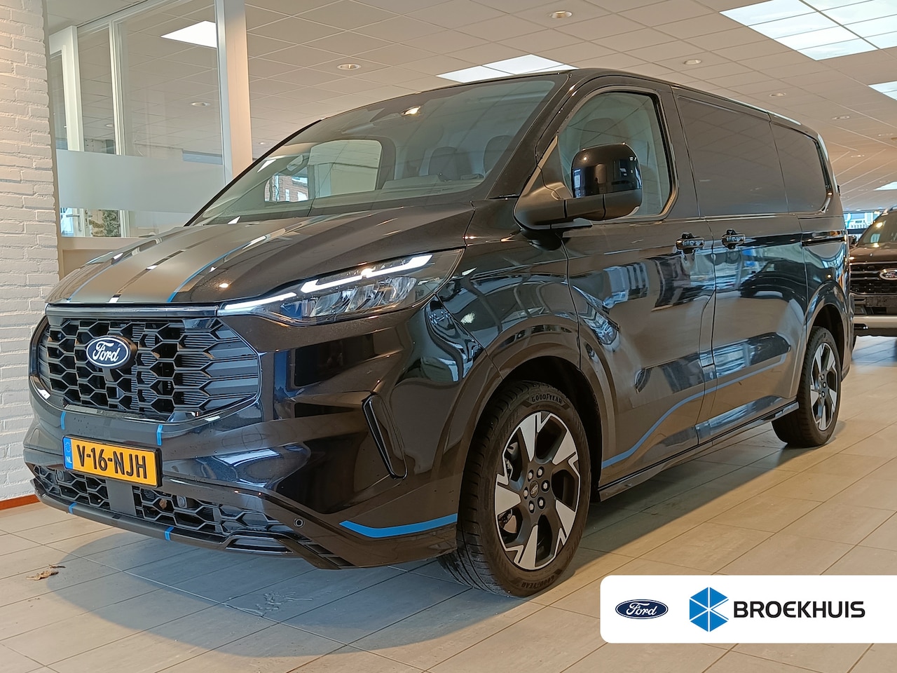 Ford Transit Custom - | Trekhaak | Driver Assistance Pack | 3-Persoons | Schuifdeur Links & Rechts | | Achteruit - AutoWereld.nl