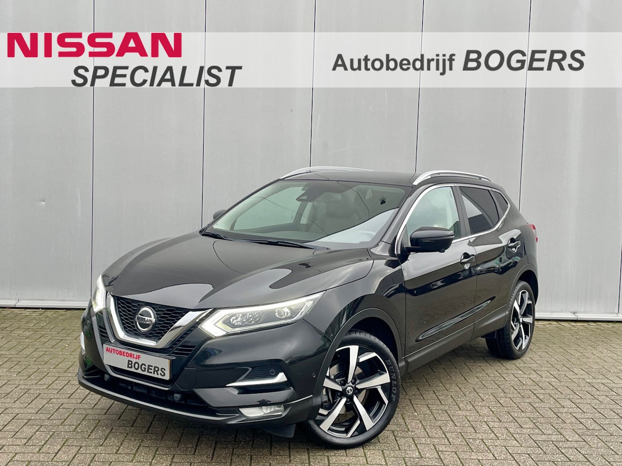 Nissan Qashqai - 1.3 DIG-T Tekna 140 Pk Trekhaak, Panoramdak, Half-lederen bekleding, Adaptive Cruise Contr - AutoWereld.nl