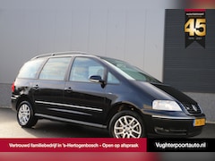 Volkswagen Sharan - 2.8 V6 /204pk/*Highline*/Automaat/7-Pers./Leder/Trekhaak/Carplay/Xenon