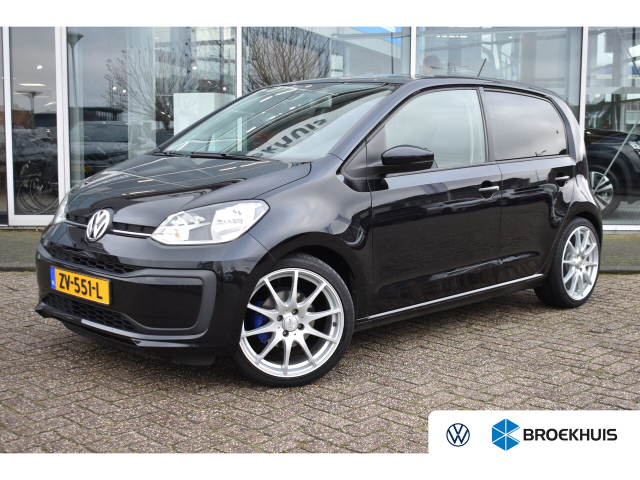 Volkswagen Up! - 1.0 MPI 60PK | CRUISE CONTROL | APP. CONNECT | 17 INCH | MULTIFUNCTIONEEL + LEDER STUURWIE - AutoWereld.nl