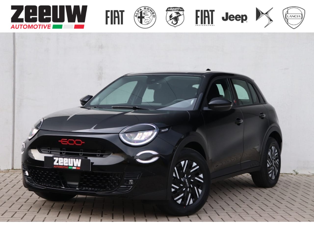 Fiat 600e - RED 54 kWh | Carplay | Clima | Cruise | PDC - AutoWereld.nl