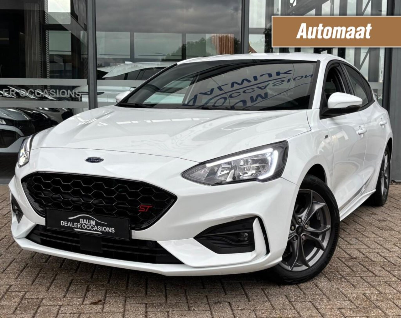 Ford Focus - 1.0 ECOBOOST ST-LINE AUTOMAAT NAVI LMV PDC-CAMERA WINTERPACK - AutoWereld.nl