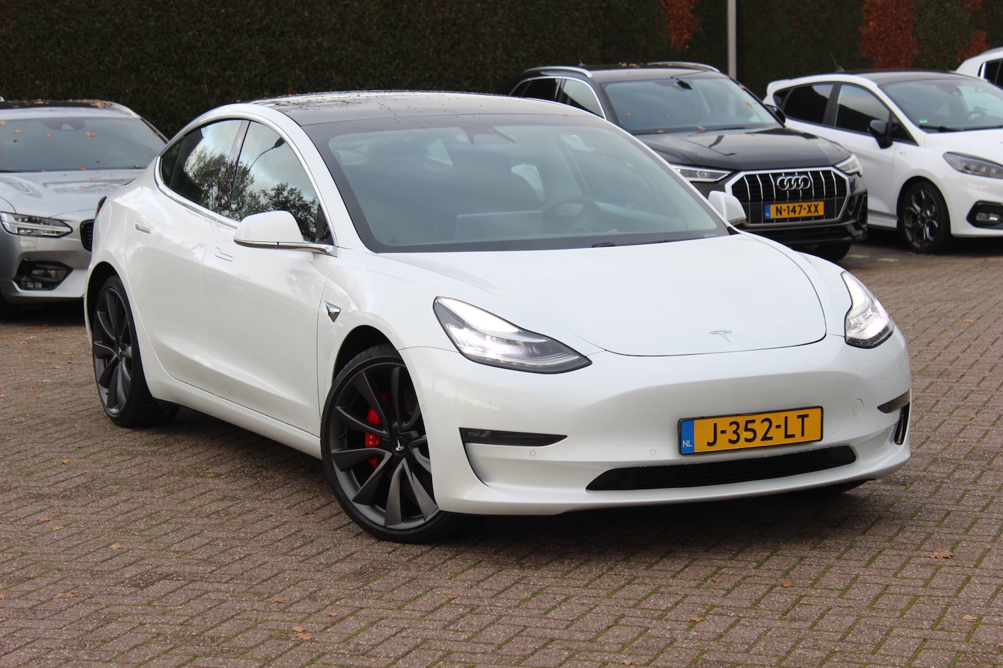 Tesla Model 3 - Performance AWD 75 kWh / Autopilot / Panoramadak / Camera / Leder / 20'' / Leder / Premium - AutoWereld.nl