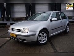Volkswagen Golf - 1.6-16V Trendline * Airco * Lm Velgen
