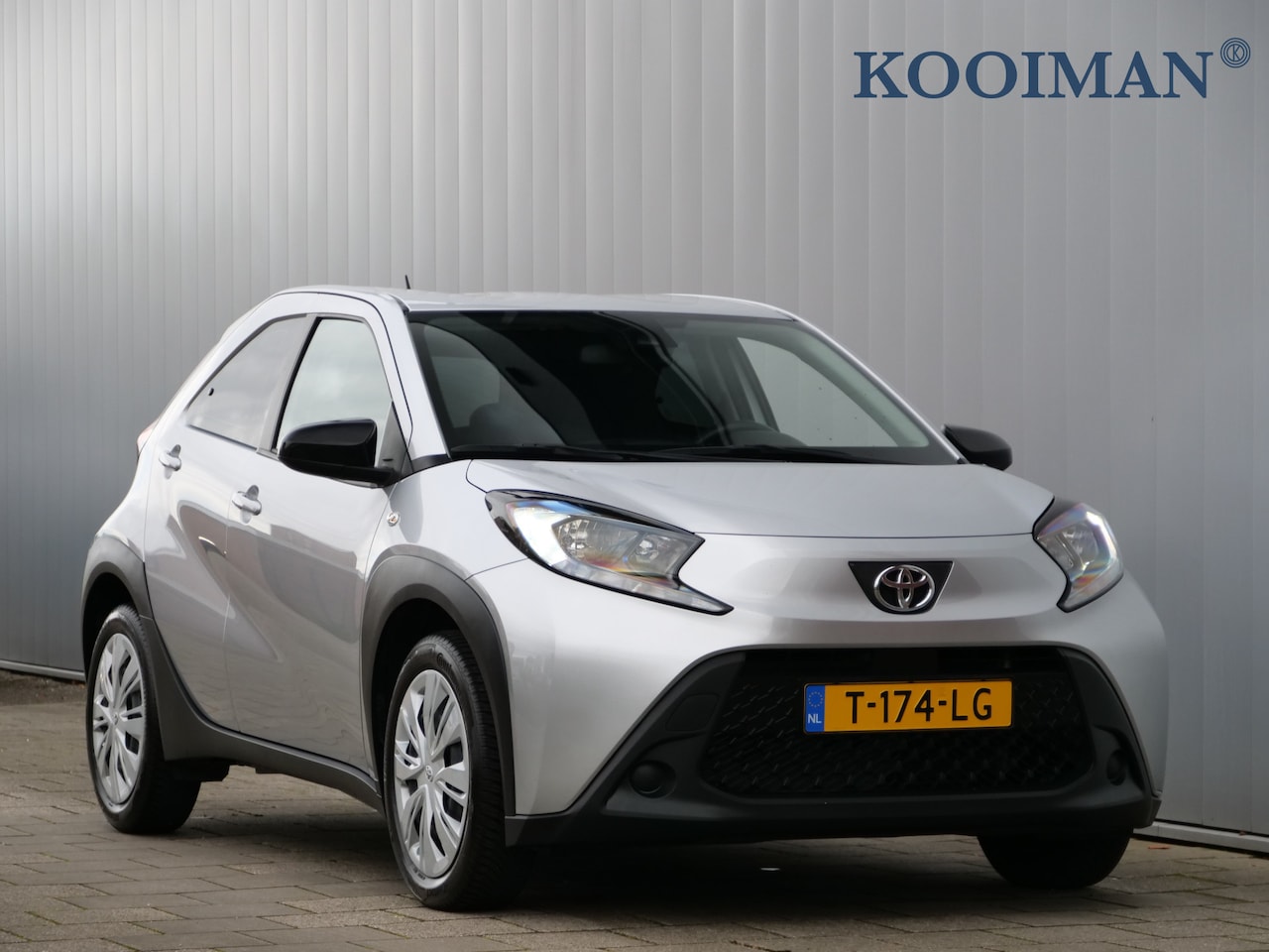 Toyota Aygo X - 1.0 73pk VVT-i MT Play Apple Carplay / Camera / Adaptive cruise / Airco - AutoWereld.nl