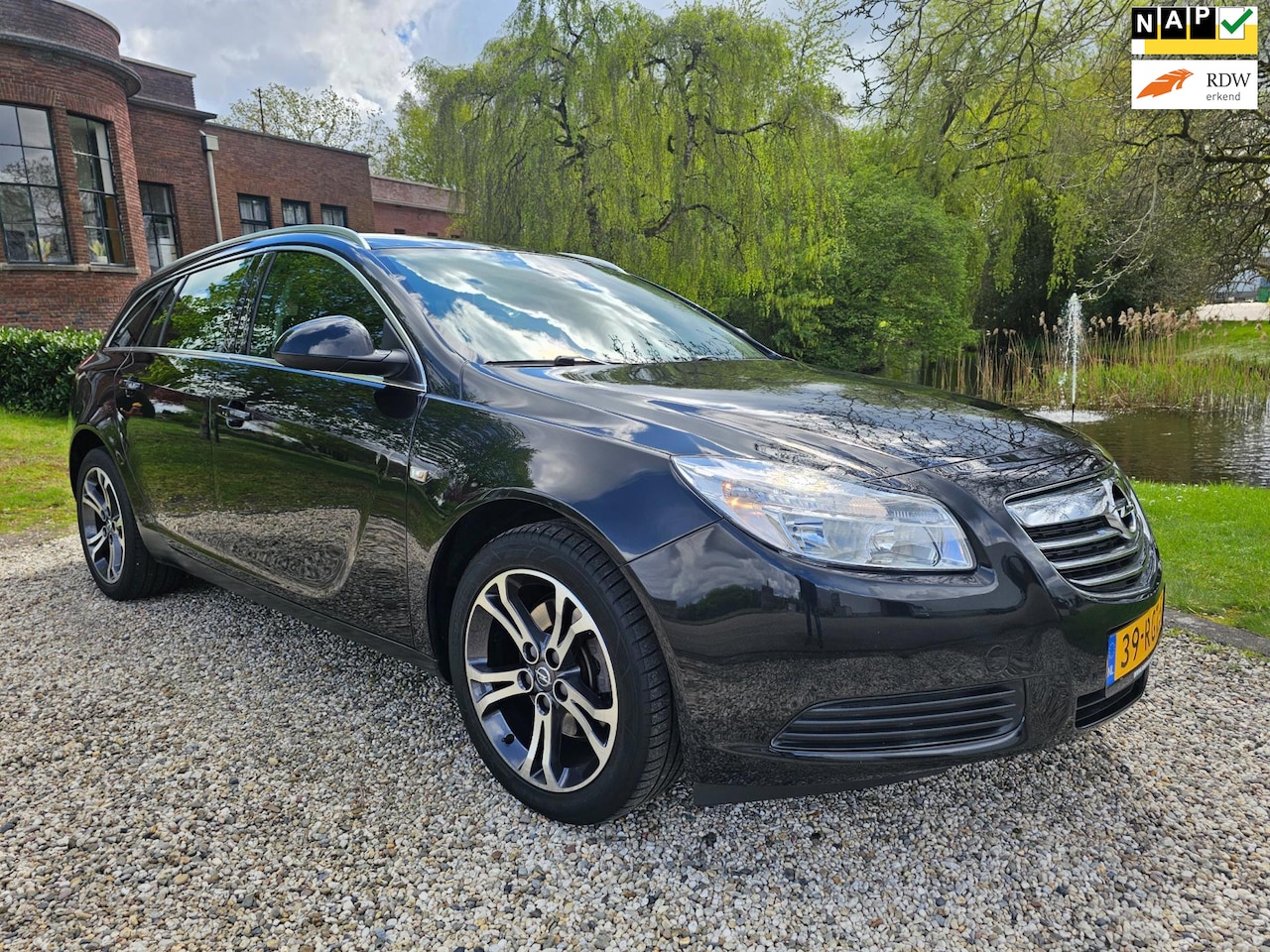 Opel Insignia Sports Tourer - 1.6 T Edition 1.6 T Edition (koppeling slipt) - AutoWereld.nl