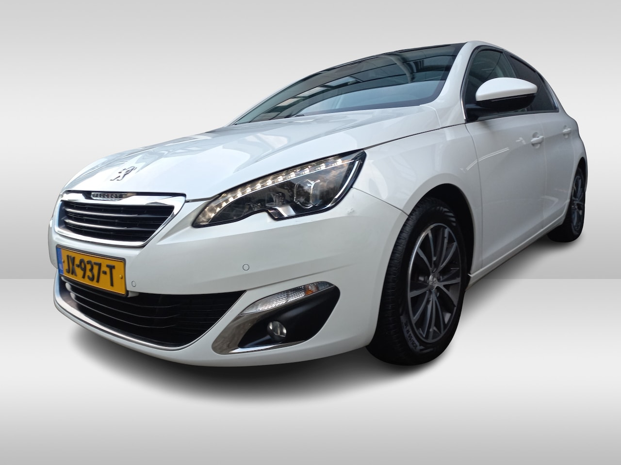 Peugeot 308 - 1.2 PureTech Allure AUTOMAAT - AutoWereld.nl
