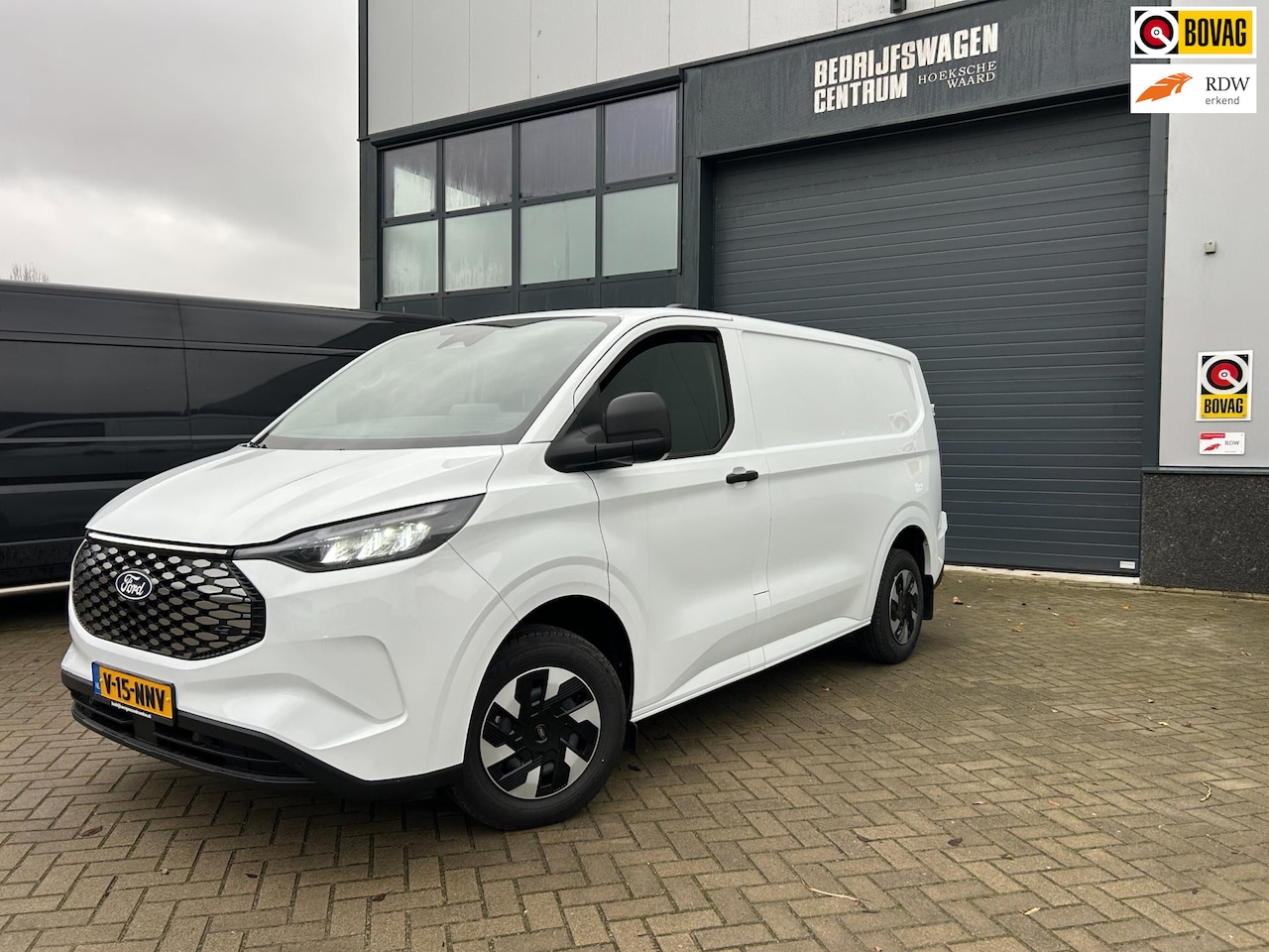 Ford Transit Custom - E-Transit 320 L1H1 Trend 65 kWh Automaat|Eindejaarsaktie - AutoWereld.nl