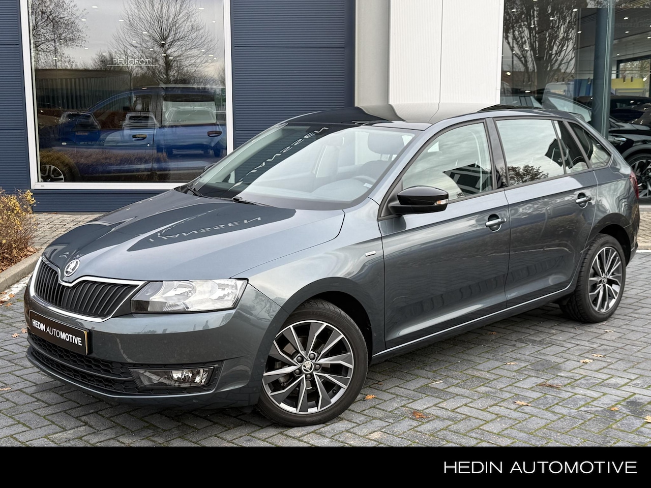Skoda Rapid Spaceback - 1.2 TSI Automaat | Pano | stoelverwarming | Trekhaak - AutoWereld.nl